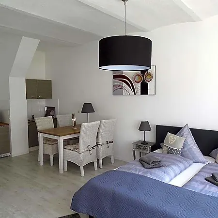Townhuus No. 1 / Dieksee 3*